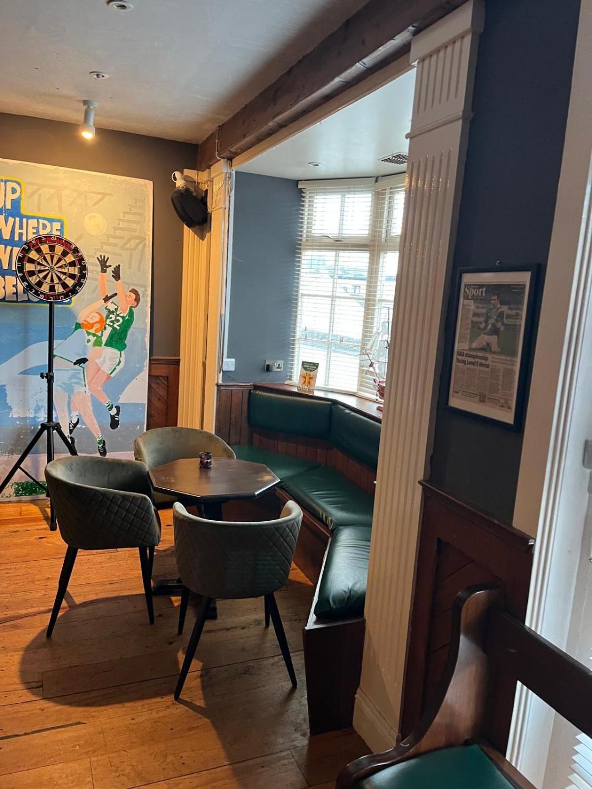 The Coach House Inn Moycullen Bagian luar foto