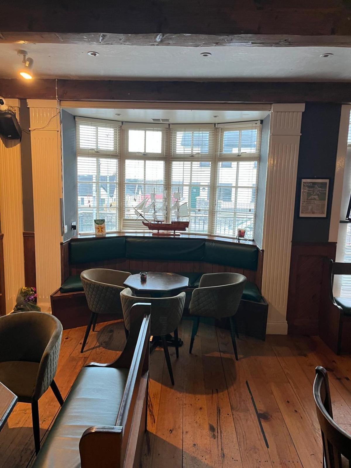 The Coach House Inn Moycullen Bagian luar foto