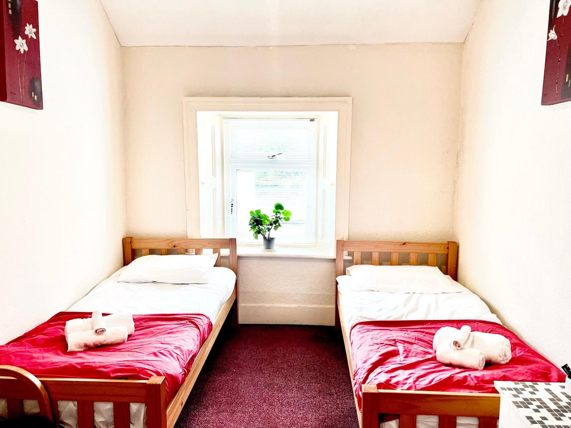 The Coach House Inn Moycullen Bagian luar foto