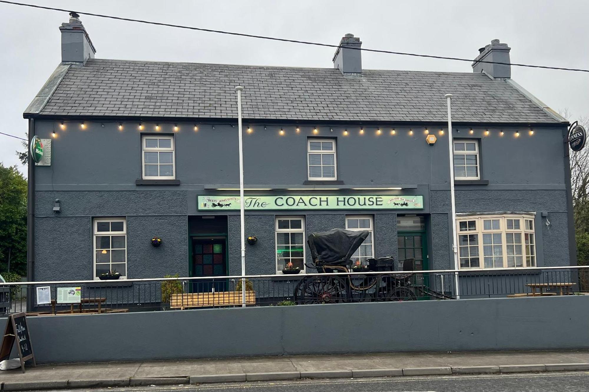 The Coach House Inn Moycullen Bagian luar foto